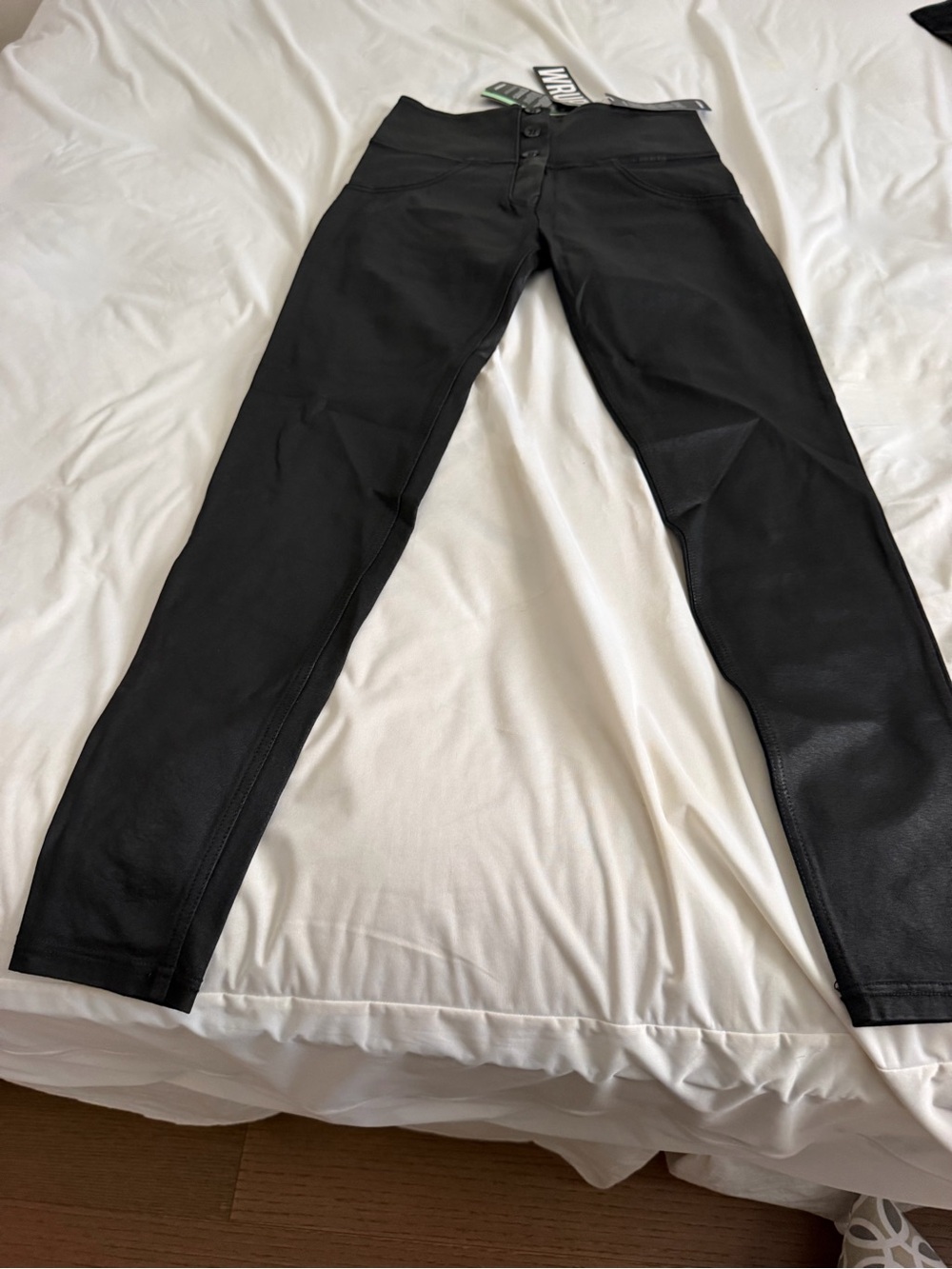 Freddy Black High-Waist Leggings with Button Front